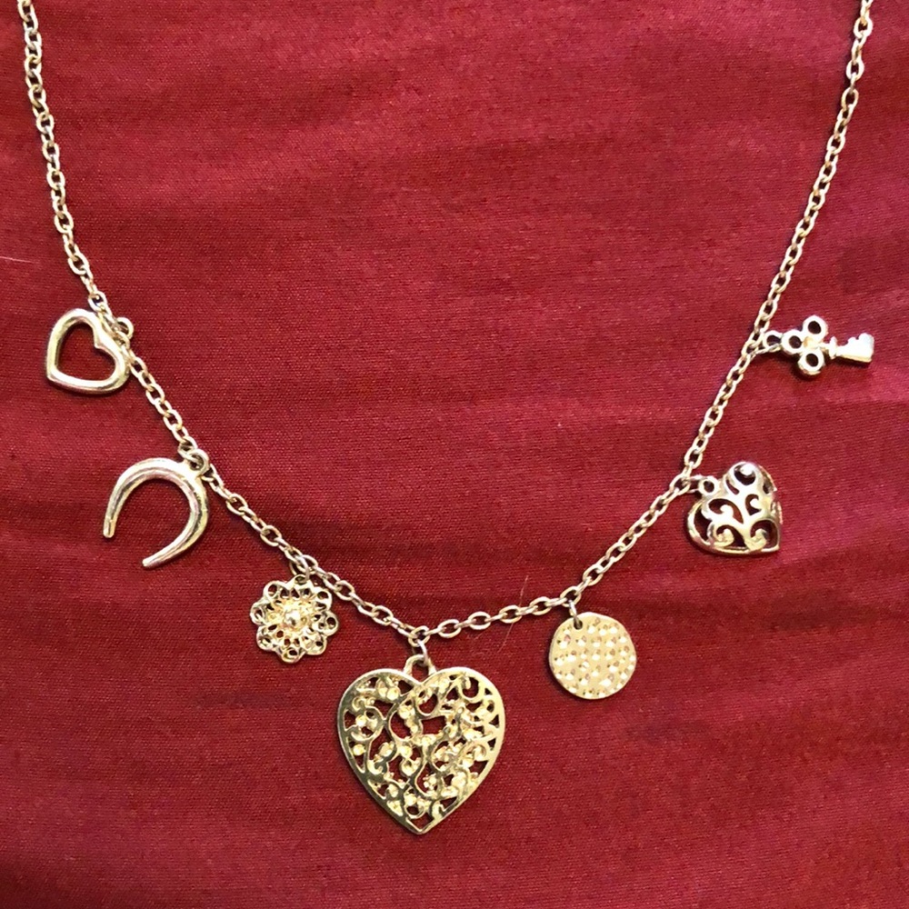 ❤️ PRETTY Gold Heart Charm Necklace; 18 in. long!! - Picture 2 of 4